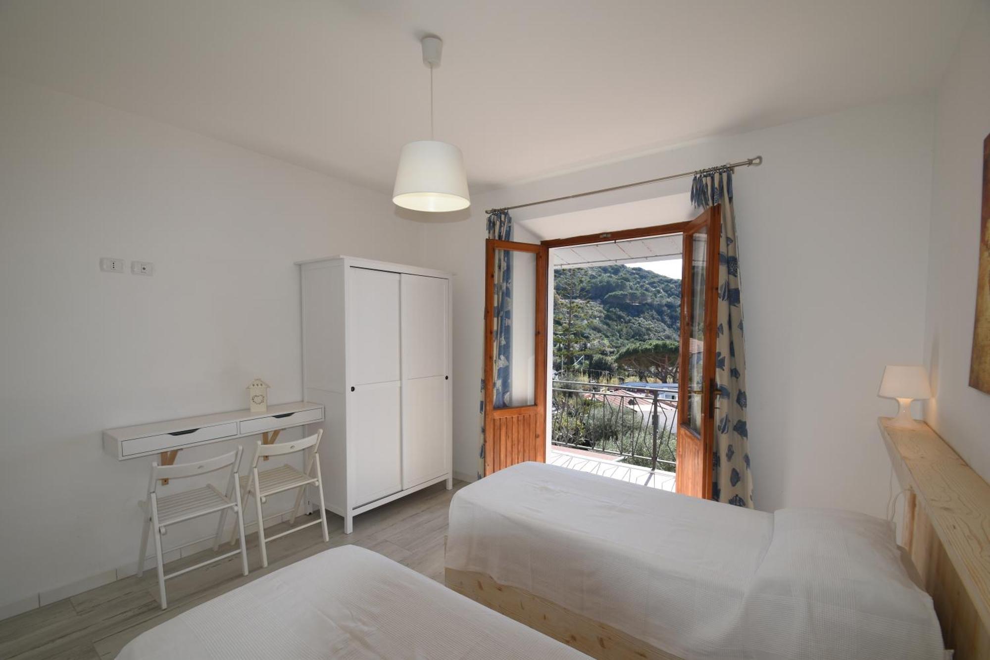 Appartamenti Cavoli - Vista Mare Con Terrazze, Clima E Posti Auto Spiaggia di Cavoli Ngoại thất bức ảnh