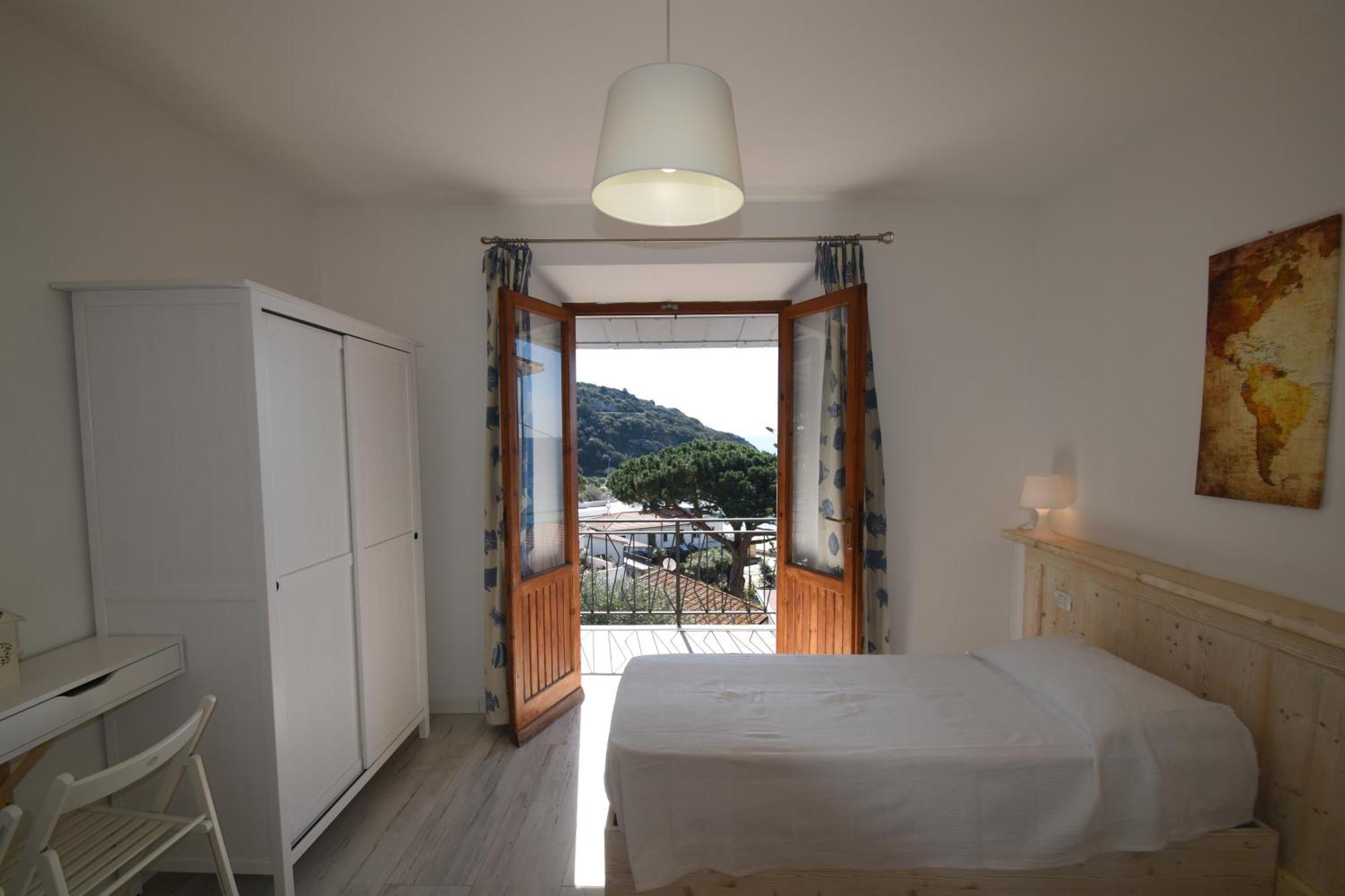Appartamenti Cavoli - Vista Mare Con Terrazze, Clima E Posti Auto Spiaggia di Cavoli Ngoại thất bức ảnh