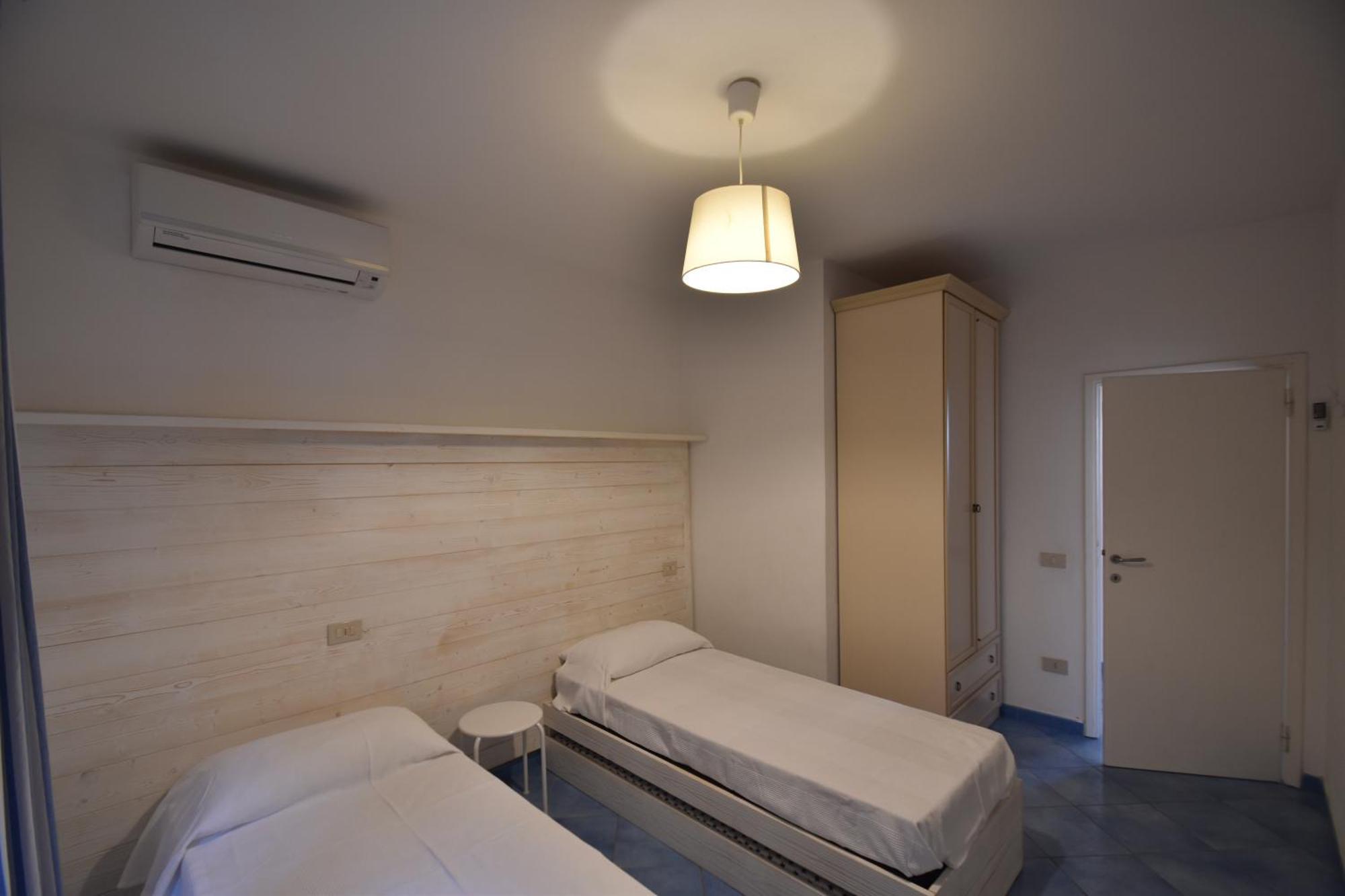 Appartamenti Cavoli - Vista Mare Con Terrazze, Clima E Posti Auto Spiaggia di Cavoli Ngoại thất bức ảnh