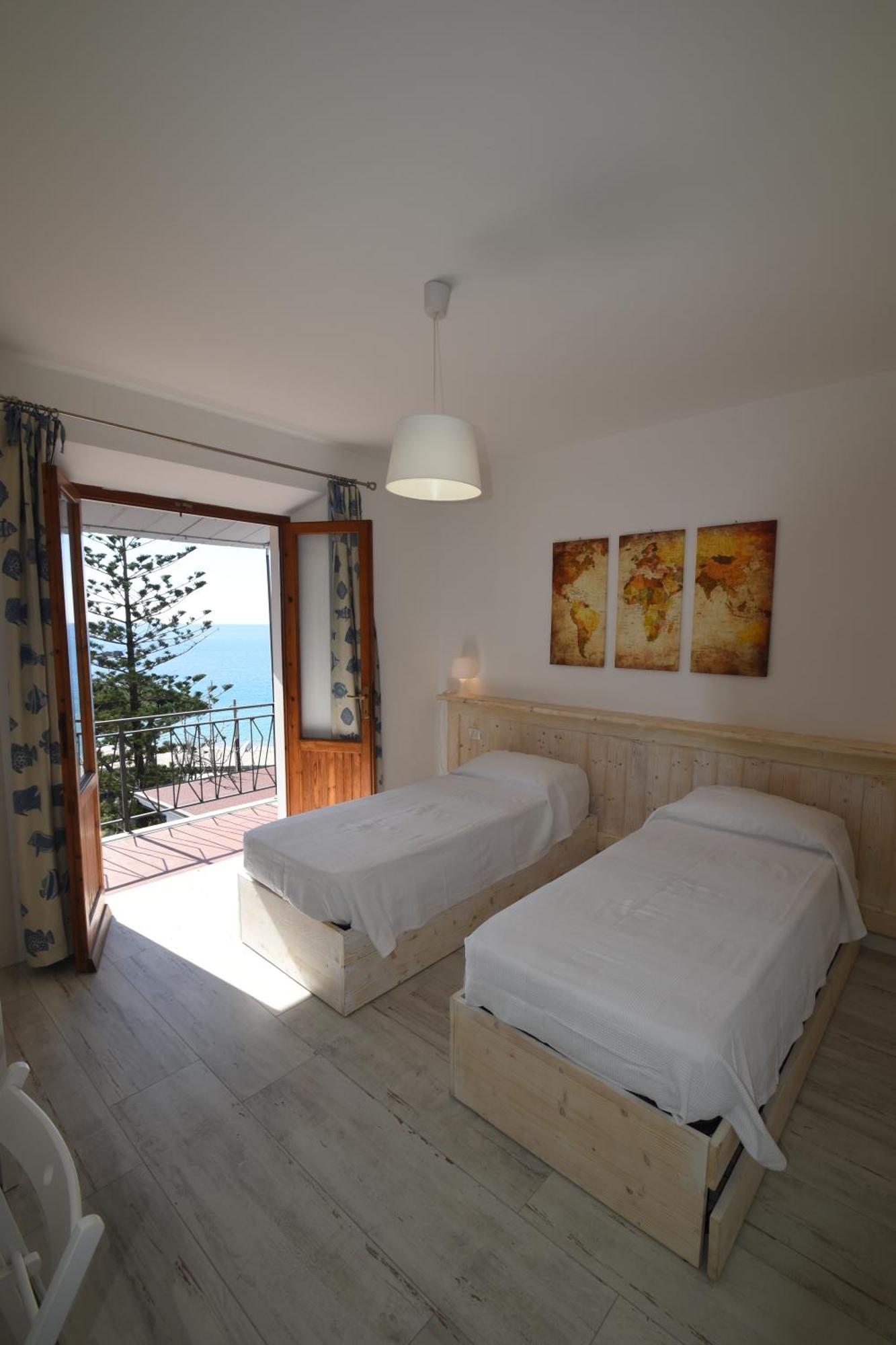 Appartamenti Cavoli - Vista Mare Con Terrazze, Clima E Posti Auto Spiaggia di Cavoli Ngoại thất bức ảnh