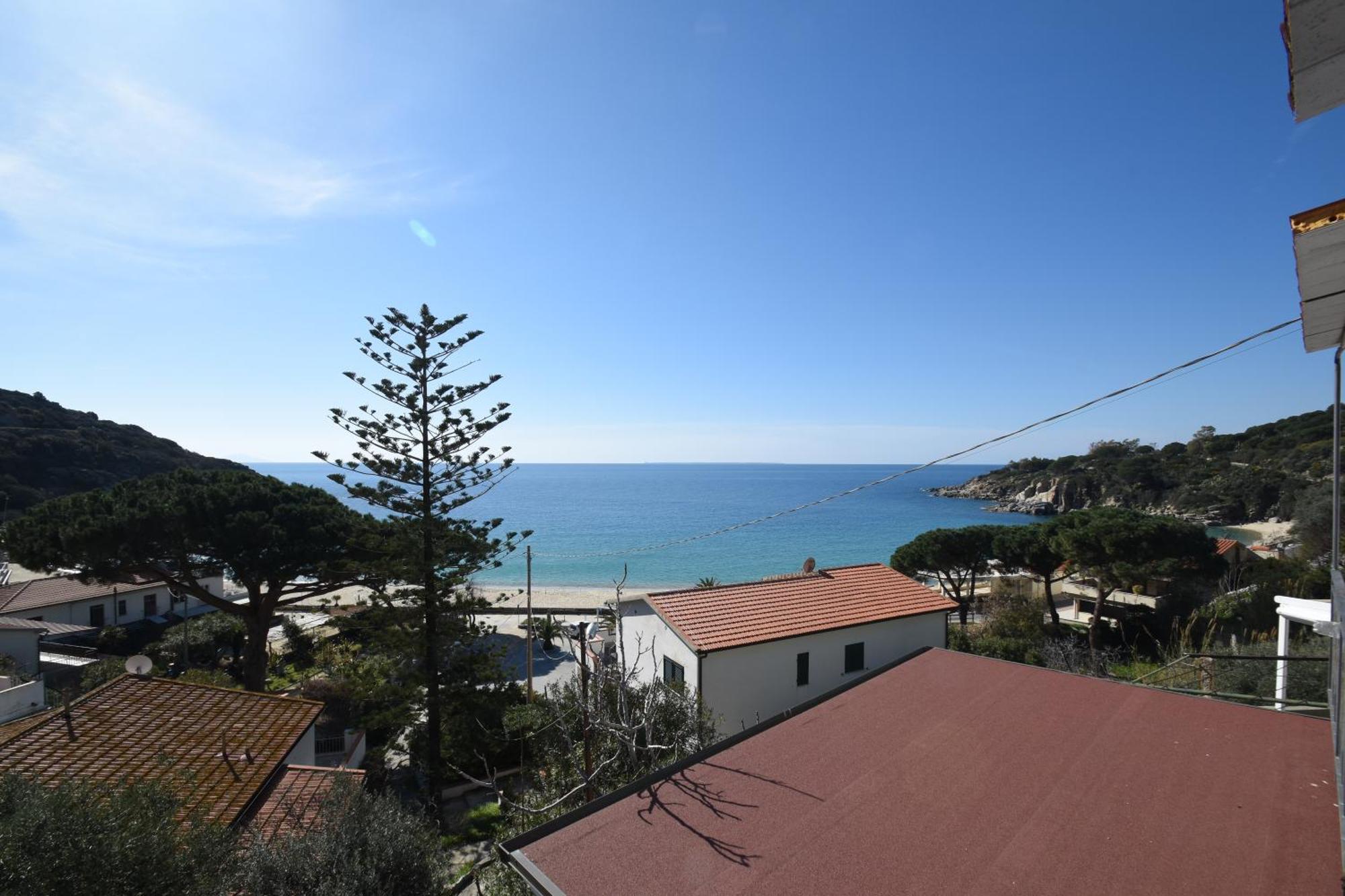 Appartamenti Cavoli - Vista Mare Con Terrazze, Clima E Posti Auto Spiaggia di Cavoli Ngoại thất bức ảnh